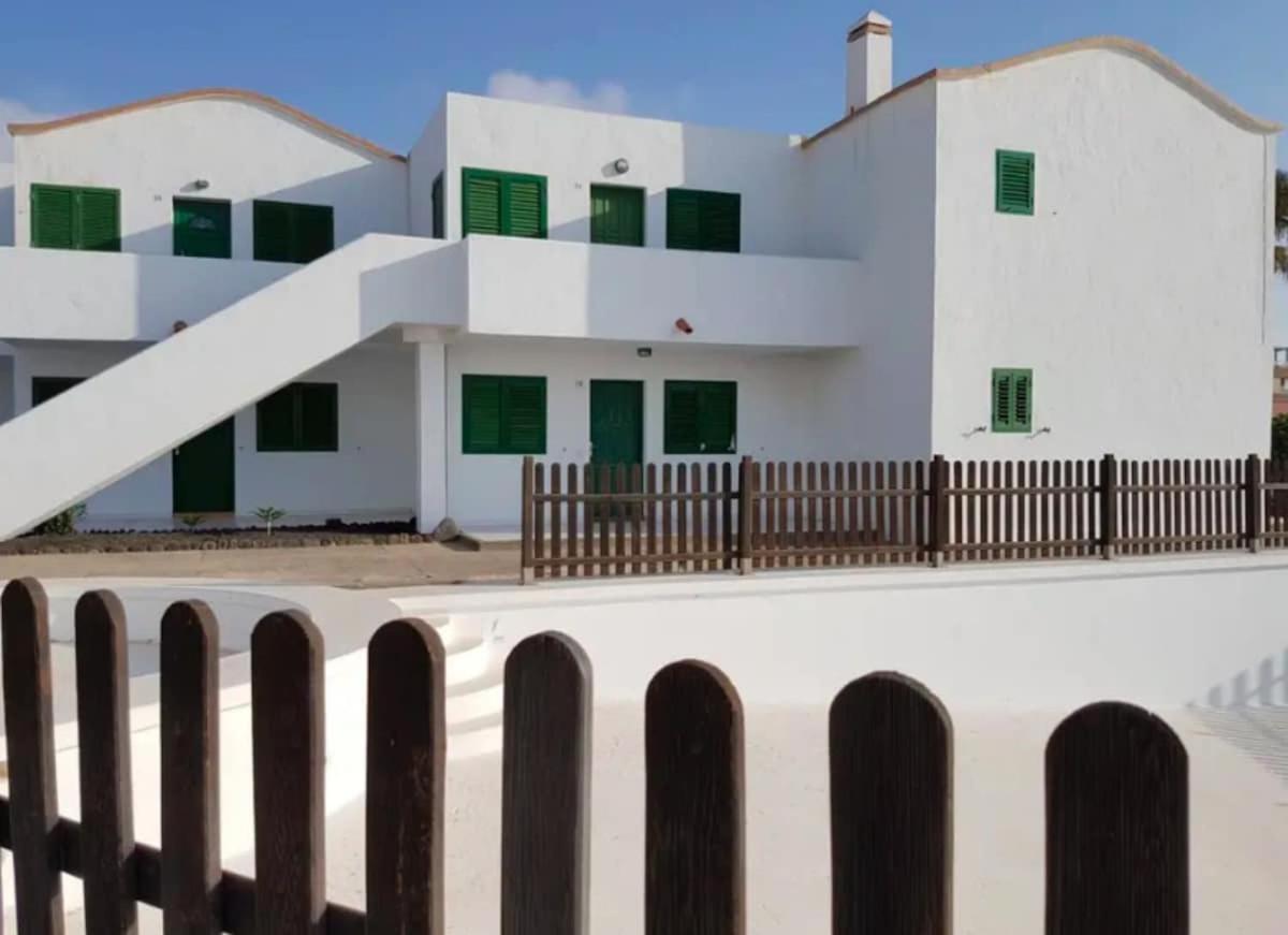 Lightbooking Los Lagos El Cotillo Bagian luar foto